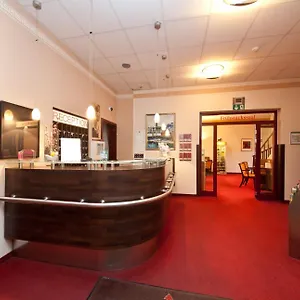 Hotel Polo Am Zob, Hamborg